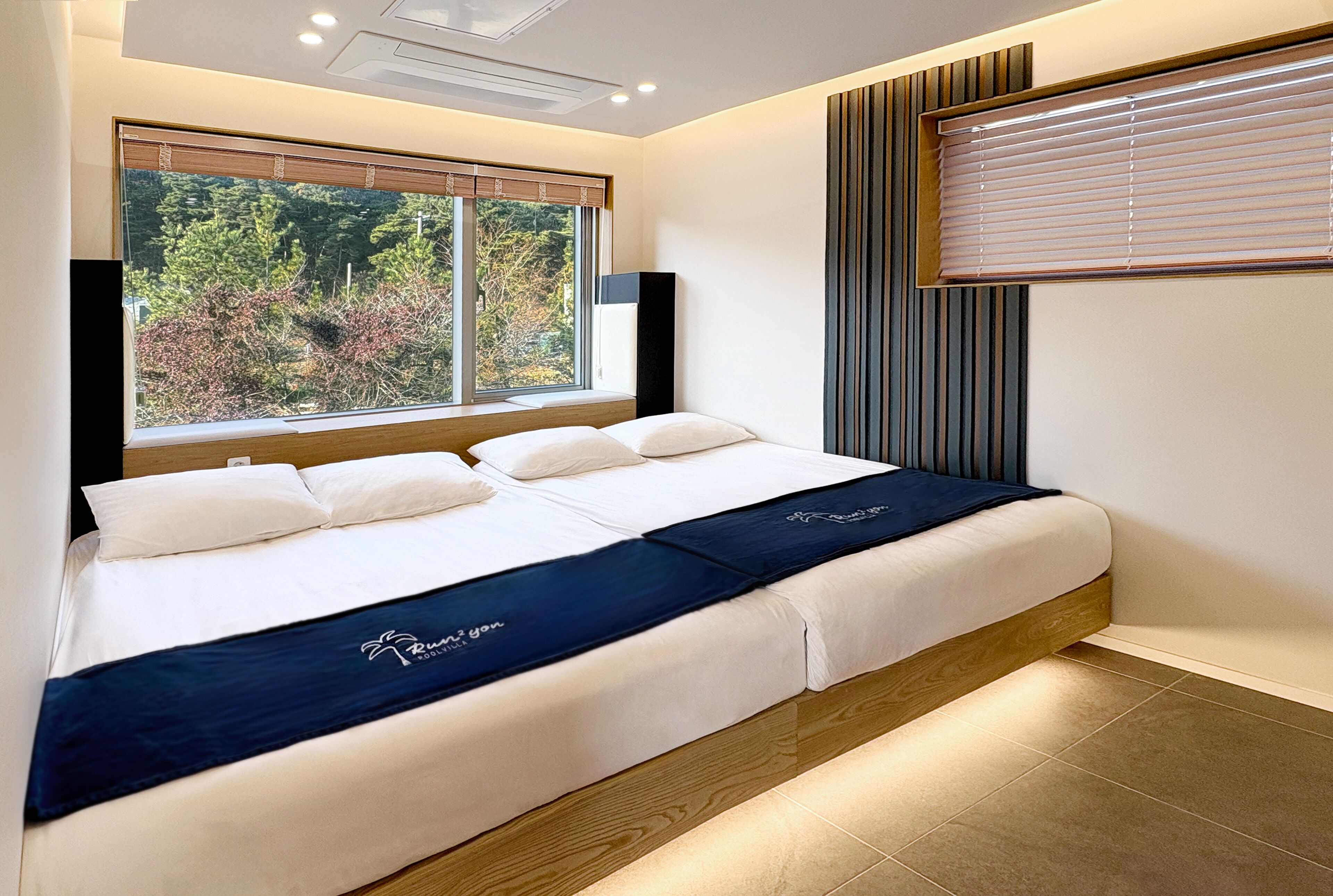 Premium Suite - Private Pool, Warm Water (100,000 KRW / Pay on site / 34°C until 20PM) | Desk, free WiFi