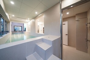 Signature Duplex - Private Pool, Warm Water (100,000 KRW / Pay on site / 34°C until 20PM) | Privat basseng