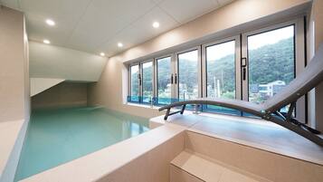 Premium Suite - Private Pool, Warm Water (100,000 KRW / Pay on site / 34°C until 20PM) | Private pool