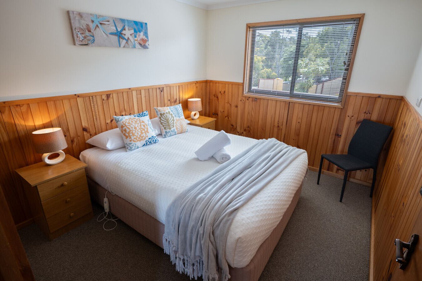 2 bedrooms, desk, iron/ironing board, free WiFi