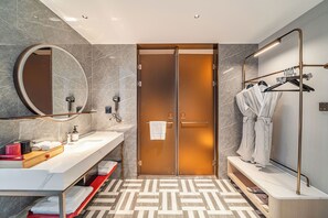 Shower, hair dryer, bathrobes, slippers - Echeng Hotel Guangzhou Baiyun Station (Guangzhou)