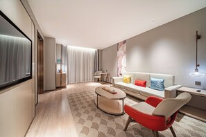 Memory-foam beds, desk, laptop workspace, soundproofing - Echeng Hotel Guangzhou Baiyun Station (Guangzhou)