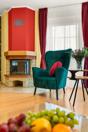 TV - Garden & Terrace Villa by Interhome (Karlin Liben)