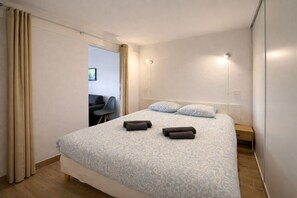 1 bedroom, iron/ironing board, free WiFi, bed sheets - T2, swimming pool, Tennis MC (Beausoleil)
