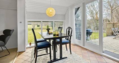 Awesome home in Frederiksværk with WiFi