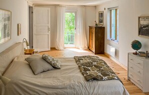3 bedrooms, iron/ironing board, free WiFi