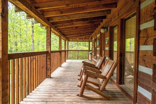 - Over the Hills & Far Away – Smoky Mtn Cabin