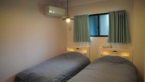 3 bedrooms, free WiFi, bed sheets - Room 202 Maximum 8 people Openair condominium / Kunigami-gun Okinawa (Kunigami-gun)
