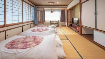 1 室のベッドルーム、デスク、WiFi (無料)、ベッドシーツ