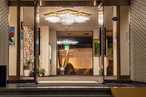 تفاصيل الفندق من الخارج