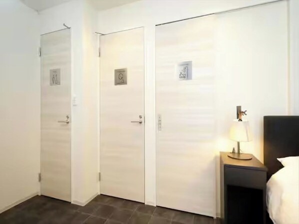 1 bedroom, desk, free WiFi, bed sheets - 3 min walk from Ueno Station Loft bed Maximum / Taito-ku Tokyo (Taito-ku)