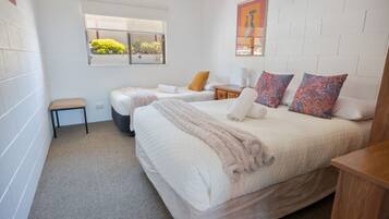 2 bedrooms, desk, iron/ironing board, free WiFi