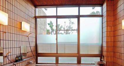 Rent the entire luxury resort built by a famous de / Ito Shizuoka