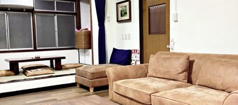 Tokami House  Large private house Entire house / Yasugi Shimane
