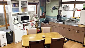Fridge, microwave, stovetop, cookware/dishes/utensils