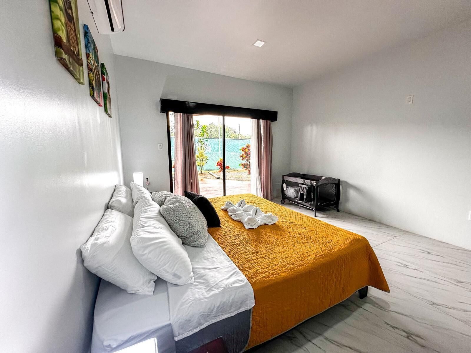 4 Schlafzimmer, Bügeleisen/Bügelbrett, WLAN, Bettwäsche