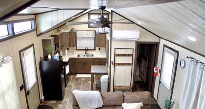 Secluded cottage, sleeps 4, private and peaceful