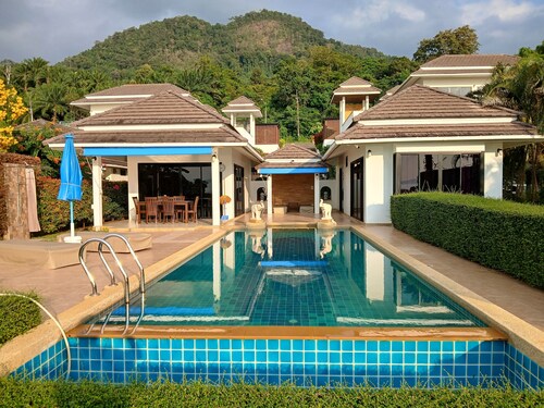 OMG! Pool Villa, Stunning Sea Views, Amazing Sunsets in Peaceful Khaothong,Krabi
