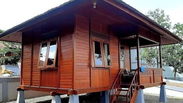 Villa, 1 Bedroom | 1 bedroom, desk, blackout curtains, free WiFi