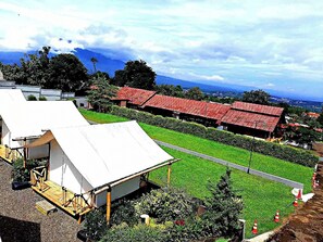 Mặt tiền nơi lưu trú