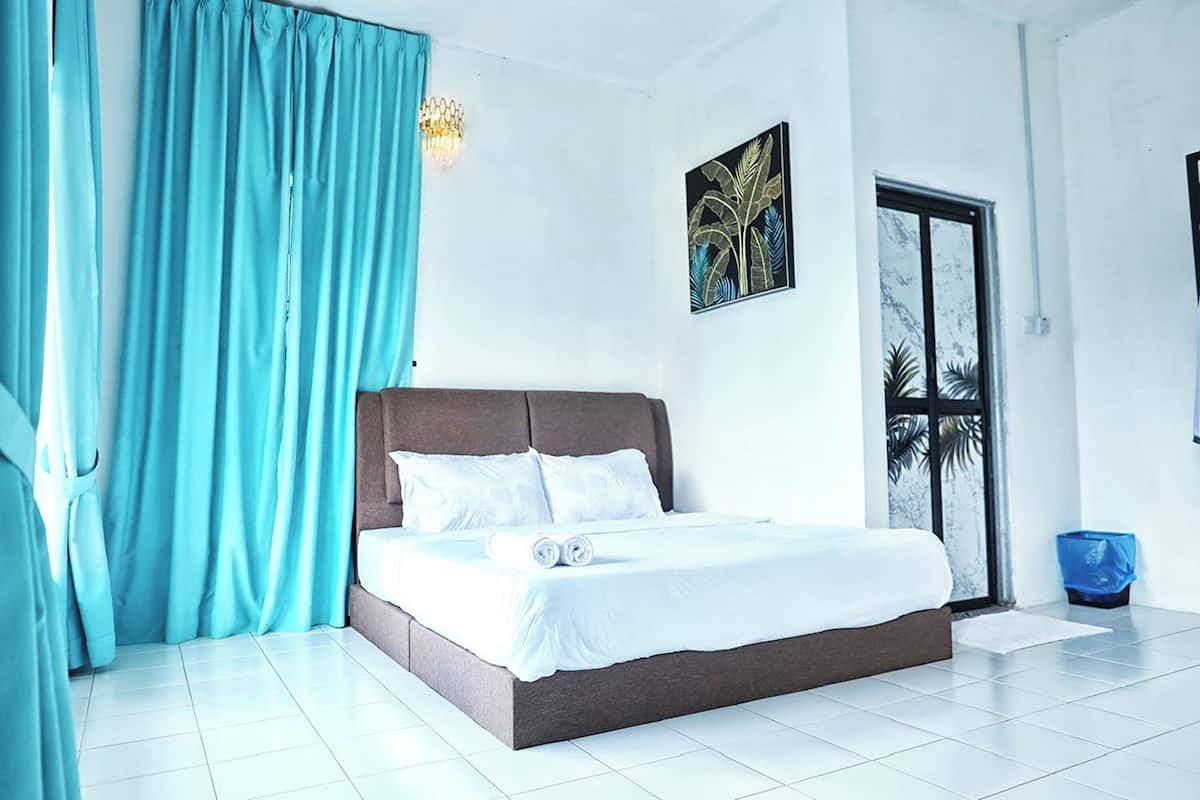 Double Room | Free WiFi, bed sheets