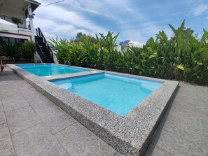 Outdoor pool - Aeden Villa, Roomstay & Homestay (Kuala Kangsar)