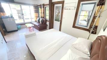 Double Room | Free WiFi, bed sheets