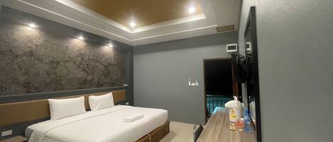 Standaard tweepersoonskamer | Een bureau, gratis wifi, beddengoed