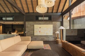 Family Villa, River View | Living area
