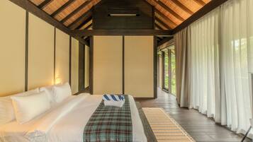 Executive Double Room, River View | Blackout drapes, soundproofing, iron/ironing board, free WiFi