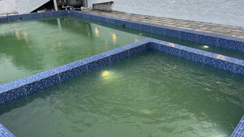 10 piscinas externas