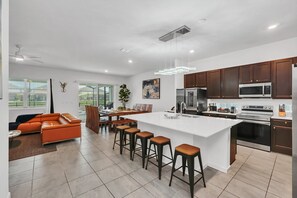 Interior - Spacious 12-bedroom house in charming Kissimmee with WiFi, AC (Kissimmee)