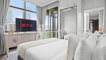 Apartamento, 3 quartos, vista para a cidade | 3 quartos, ferros/tábuas de passar roupa, Wi-Fi de cortesia