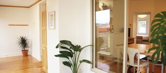 The Maple Flat: high end 2-bedroom apartment in Blairsville