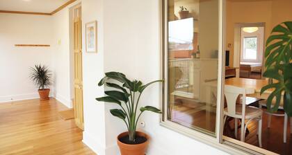 The Maple Flat: high end 2-bedroom apartment in Blairsville