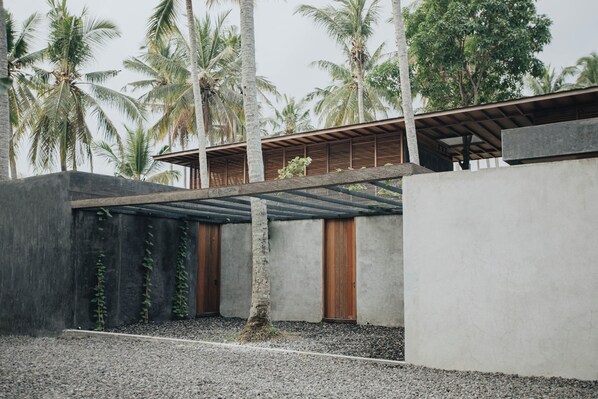 Exterior - Rumah Amadangi Kedungu (Tabanan)