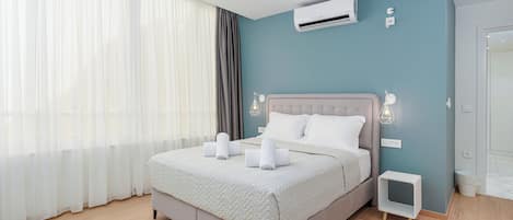 3 chambres, fer et planche à repasser, Wi-Fi, draps fournis