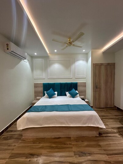 Hotel Ballian's INN