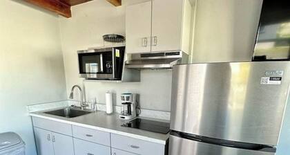 Cottage 32: Flamingo Bungalow - Waterfront Lodging in Downtown Tavares, FL