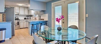 Charming  quiet 3-bedroom house in nice neighborhood