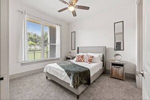 3 Schlafzimmer, Bügeleisen/Bügelbrett, WLAN, Bettwäsche