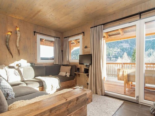 Edles Chalet im Skigebiet mit Außensauna