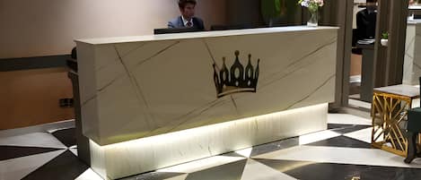 Quầy tiếp tân