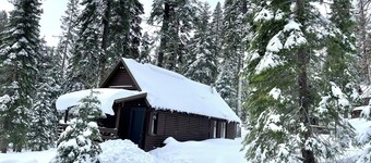 Studio style cabin in Twin Bridges with Mountain View’s near Sierra Ski Resorts
