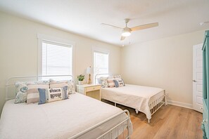 8 bedrooms, desk, iron/ironing board, WiFi