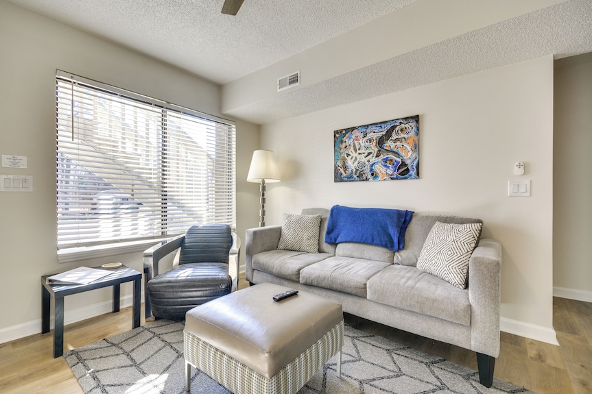 15 Mi To Greensboro: Archdale Condo W/ Fireplace - Randleman Lake, NC