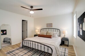 3 bedrooms, internet, bed sheets