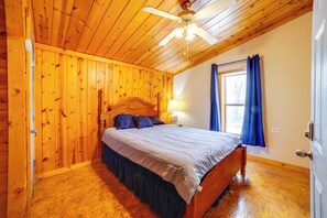 2 bedrooms, internet, bed sheets