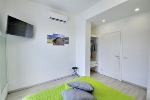 5 bedrooms, free WiFi, bed sheets