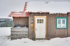 Exterior - Ride From Your Door: Cabin w/ VAST Trail Access! (Hardwick)